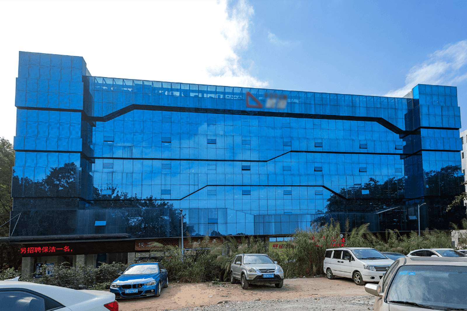 鼎元宏易大厦电梯图片