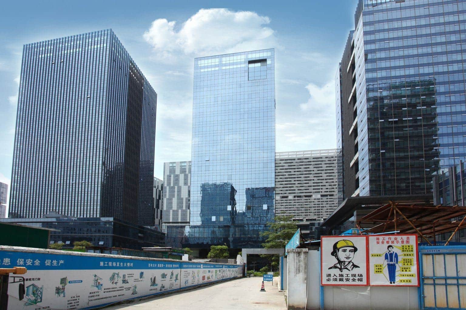 风华科技大厦外观图