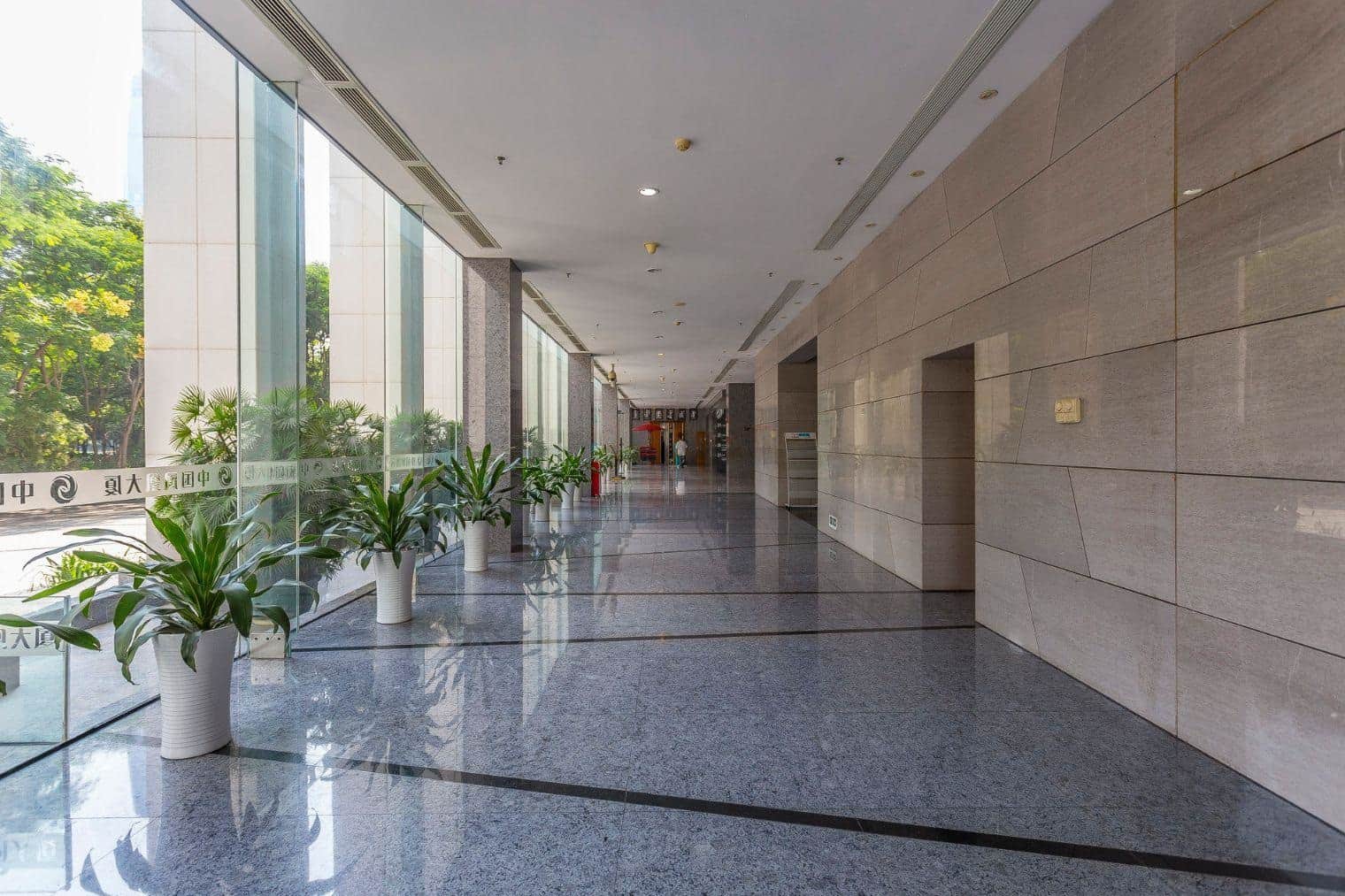 中国凤凰大厦电梯图片