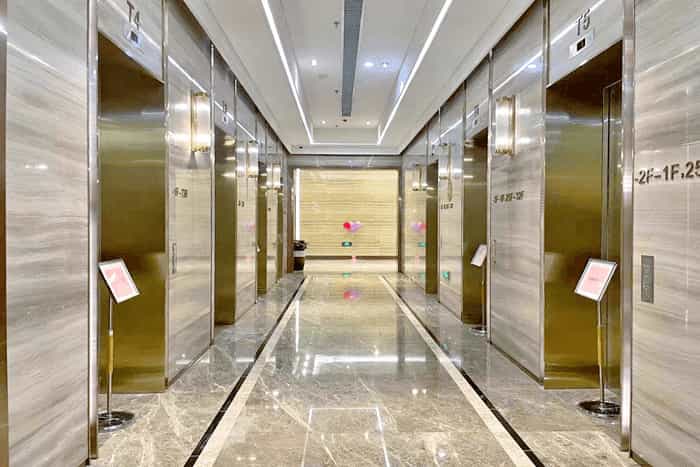 富基置地大厦电梯图片