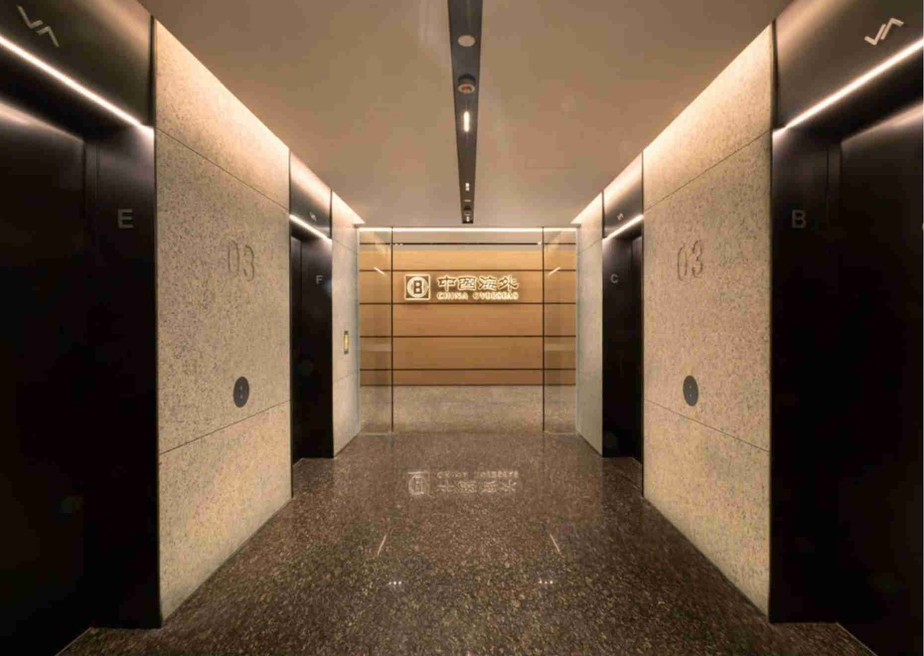 中国海外大厦电梯图片