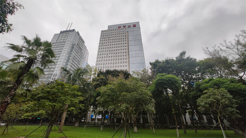 航天大厦外观图