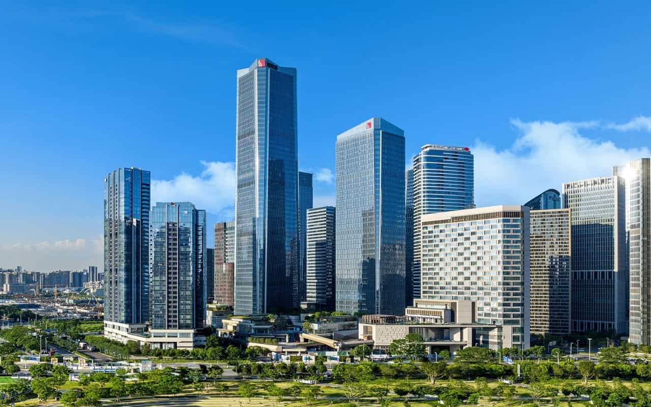 前海鸿荣源中心外观图