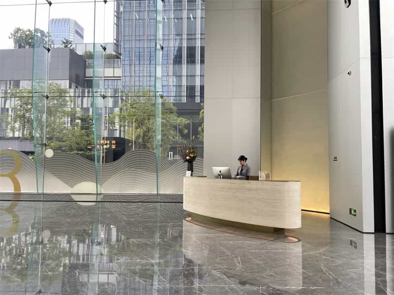 前海鸿荣源中心电梯图片