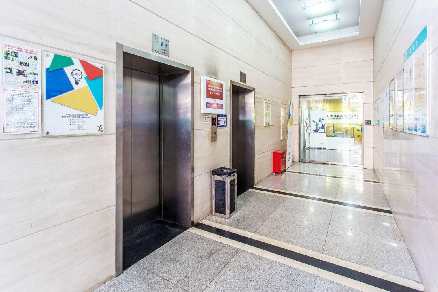 闽泰大厦电梯图片