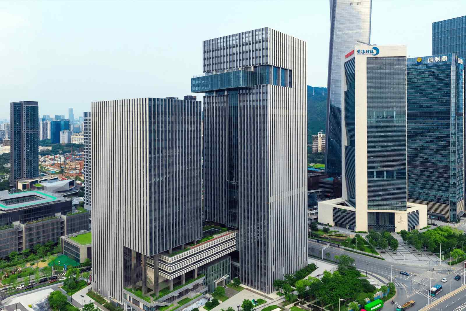 前海君豪中心外观图