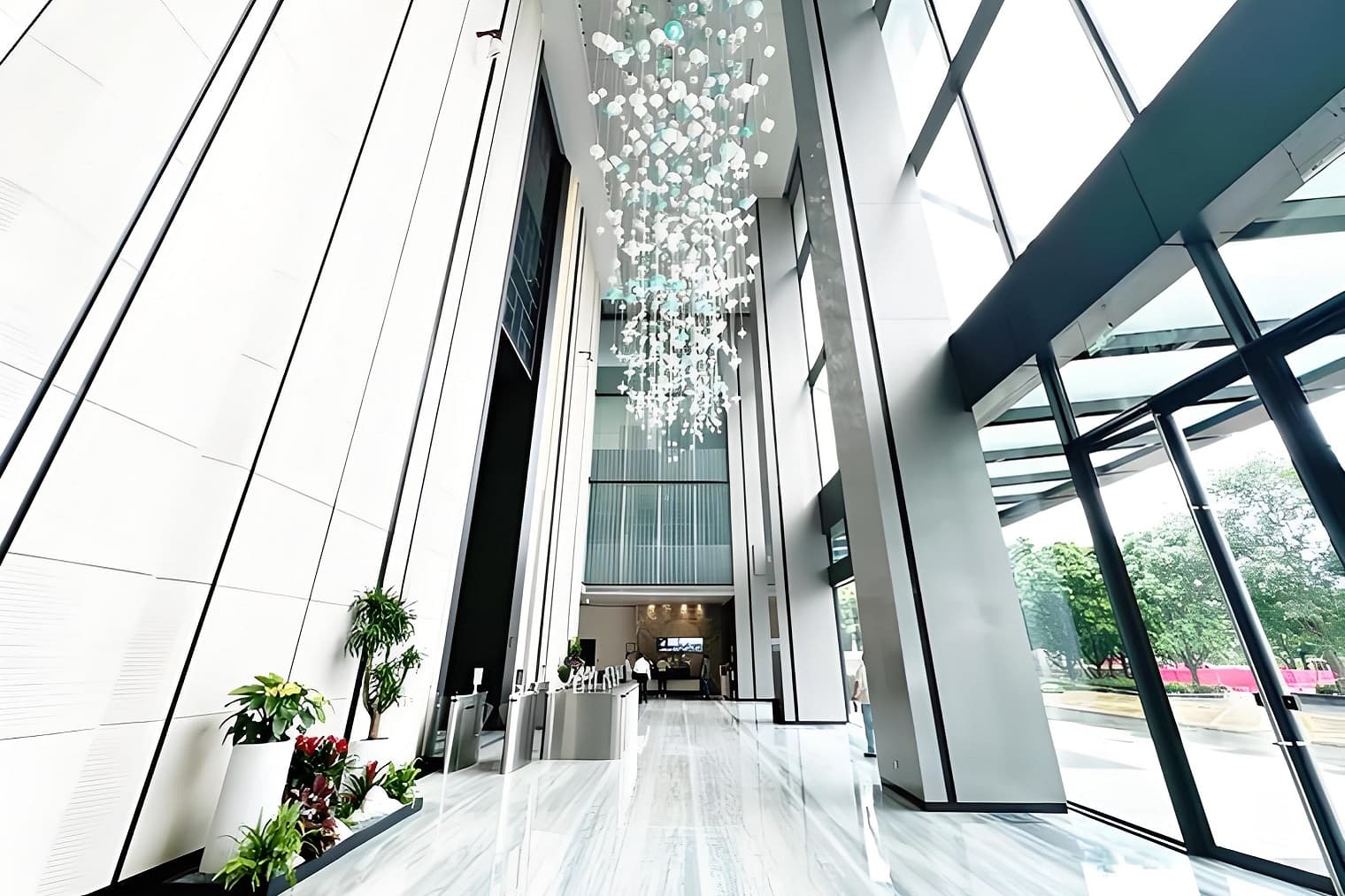 前海自贸大厦电梯图片