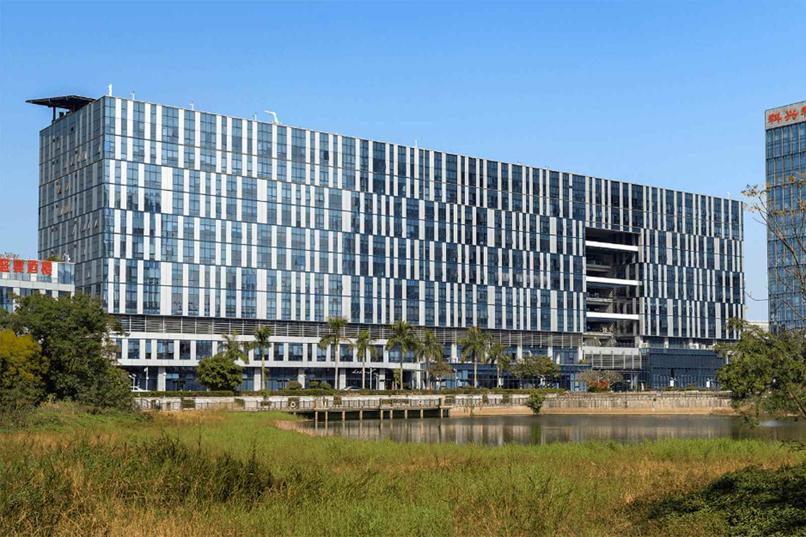 软件大厦外观图