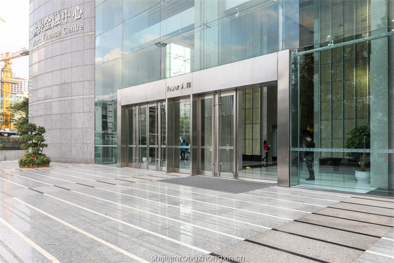 深圳世界金融中心电梯图片