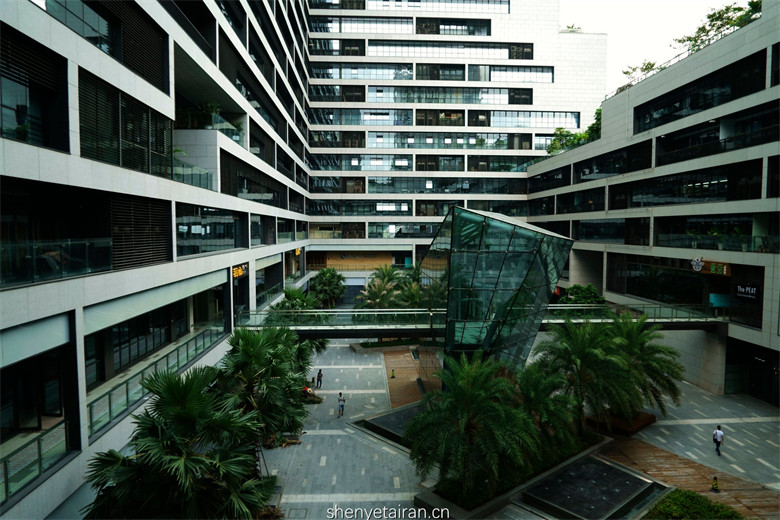 深业泰然大厦电梯图片