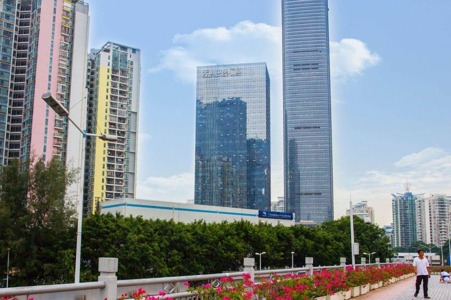 天利中央广场外观图