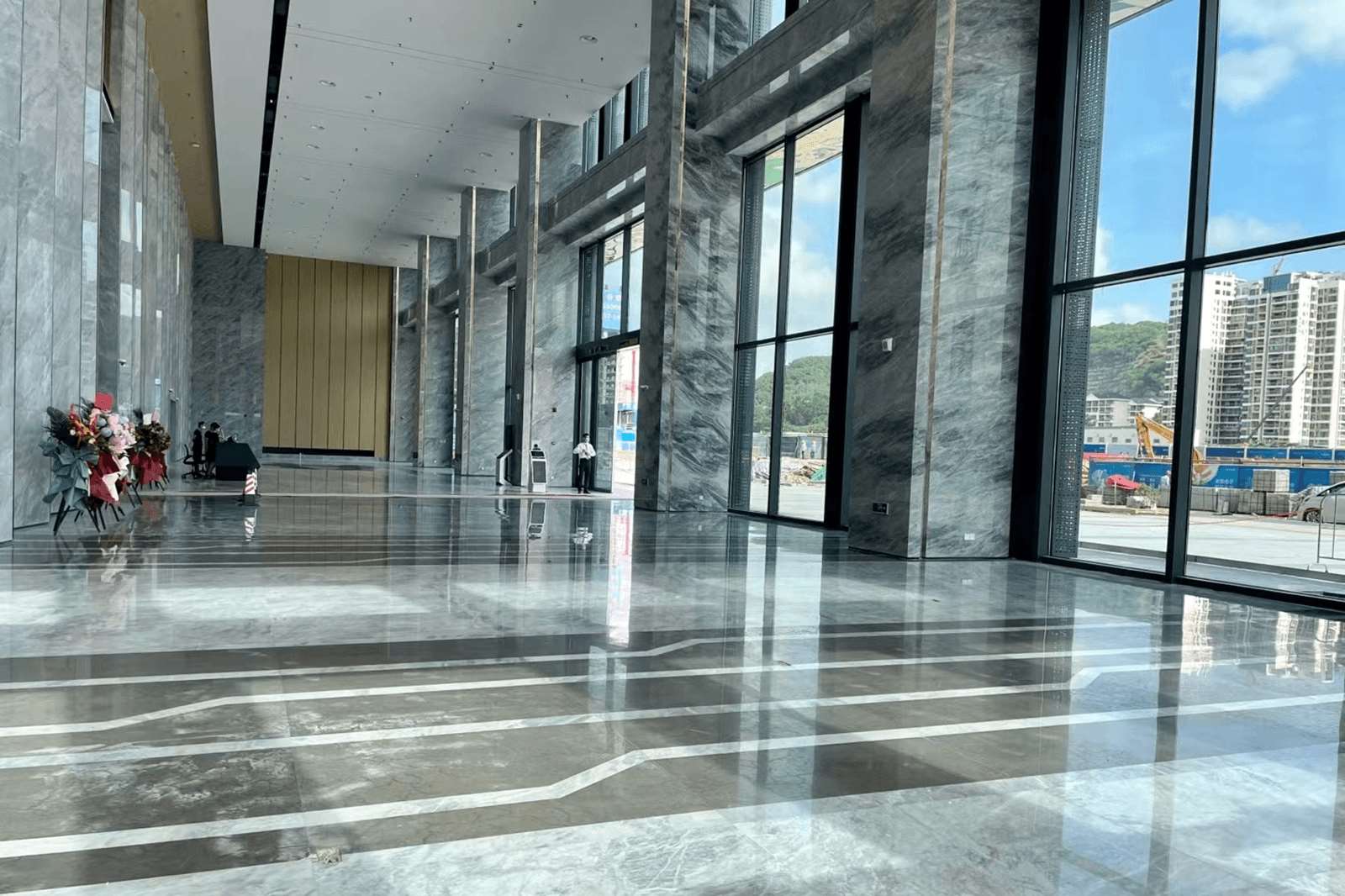 天珑移动大厦电梯图片