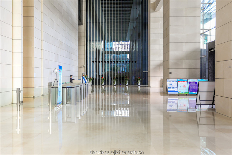 田厦国际中心电梯图片