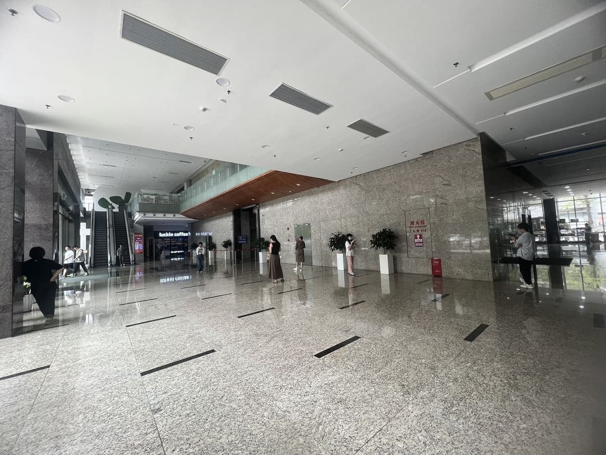 万利达科技大厦电梯图片