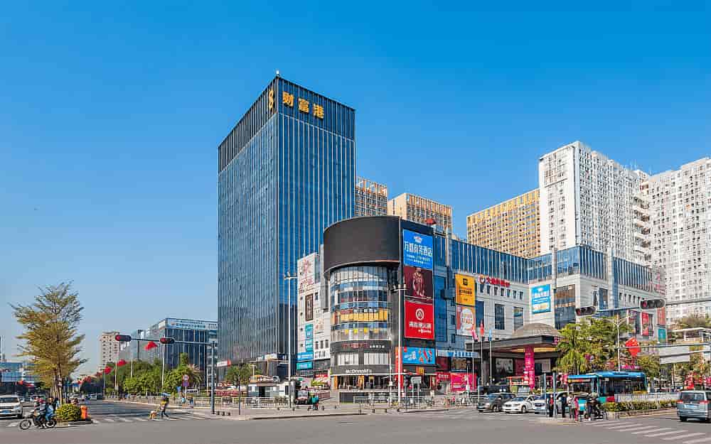 西乡财富港大厦外观图