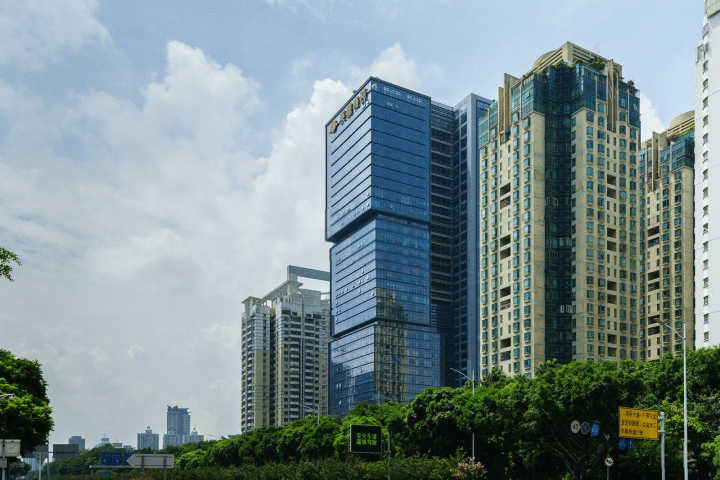 英龙商务中心外观图