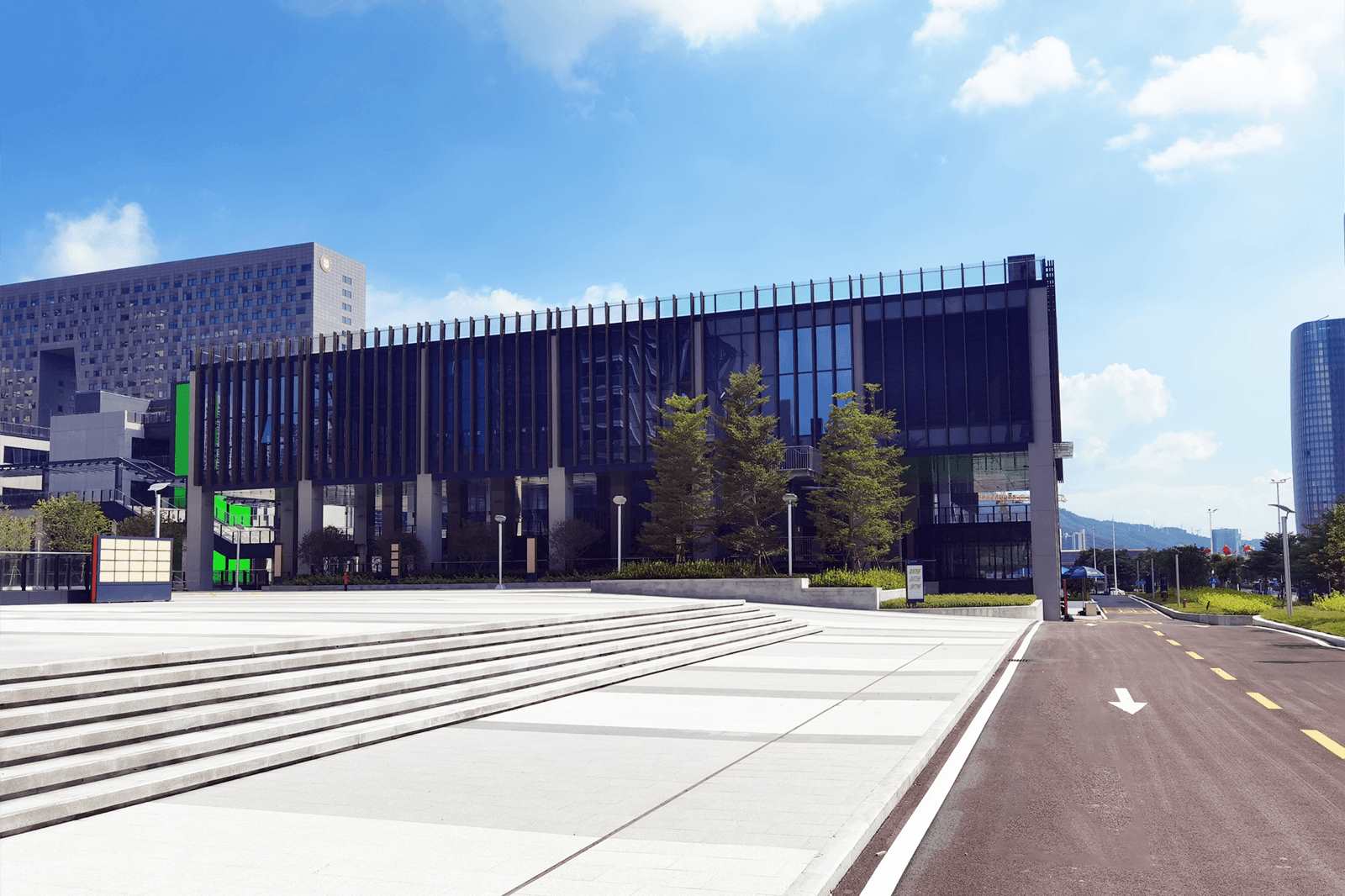 粤港澳青年创业区电梯图片