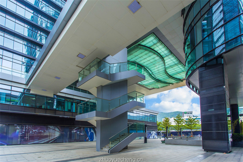 卓越城二期电梯图片